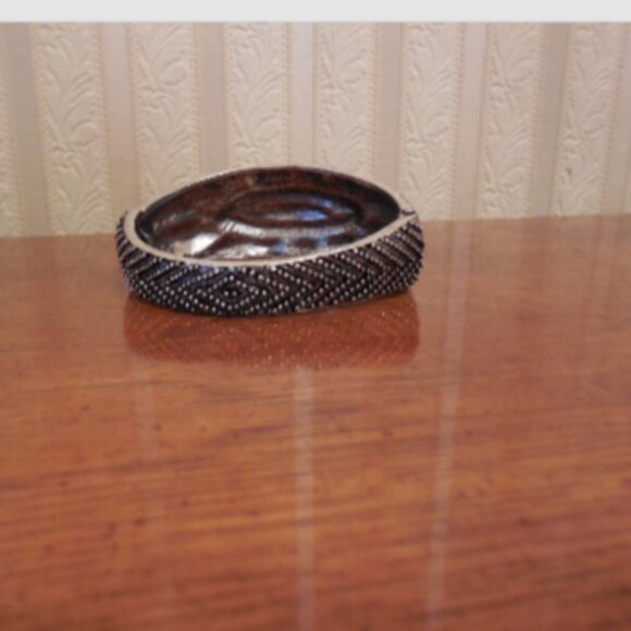 STUNNING LADIES MULTI GEM COLORED BANGLE  BRACELET - Picture 2 of 3